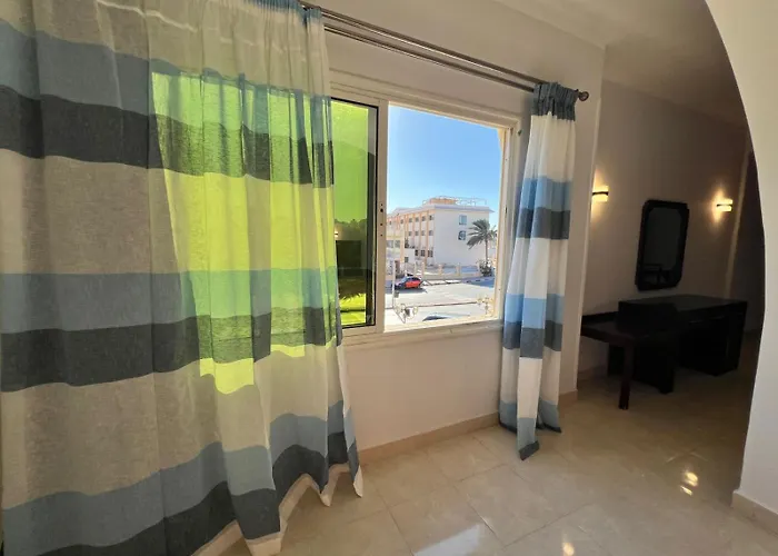 Apartmanhotel Sea Life Apartments-hotel Gurdaka