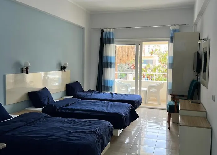 Sea Life Apartments-hotel 3*