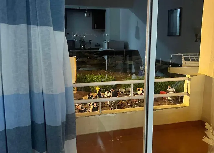 Sea Life Apartments-hotel 3*